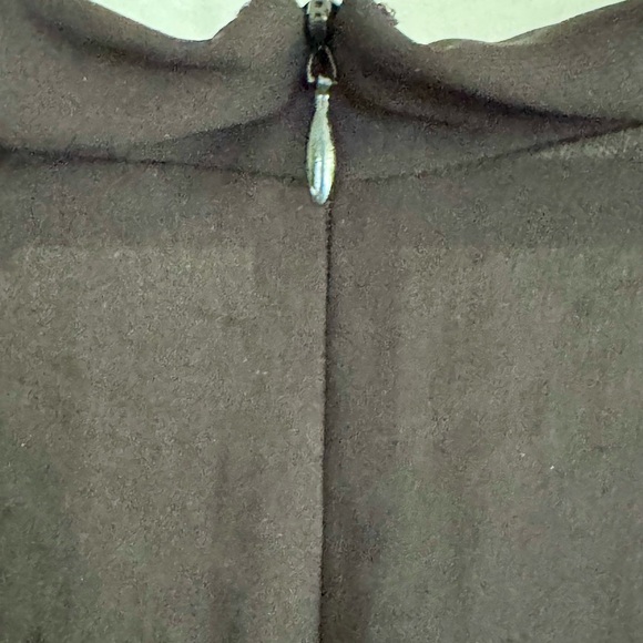Banana Republic Black Sleeveless Blouse with Cowl Neck Size 10 NWOT - Picture 5 of 6